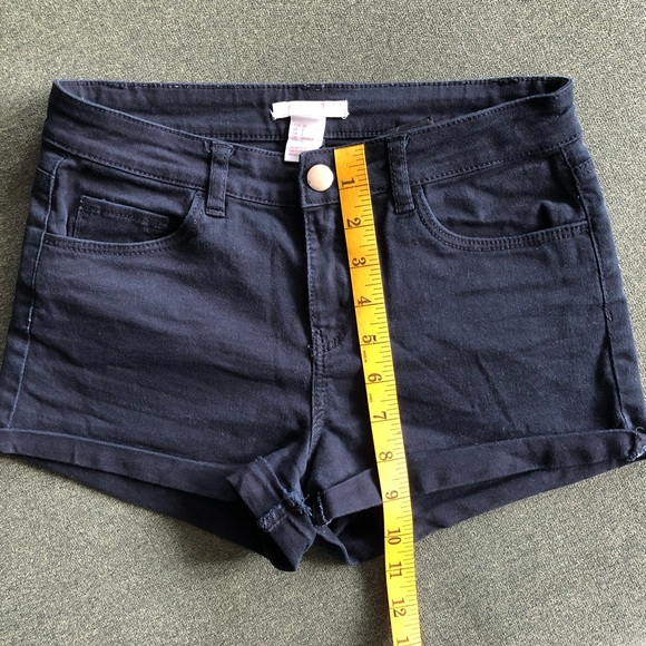 H&M stretch denim high-waisted shorts - Picture 6 of 7